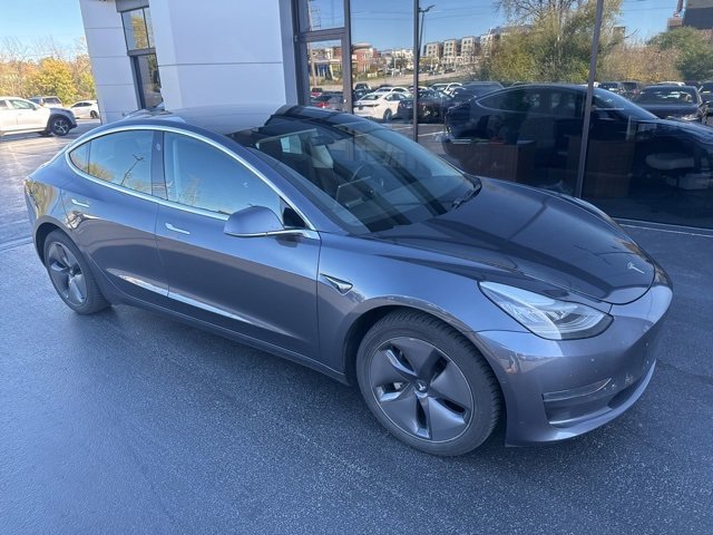 2019 Tesla Model 3 Performance photo 2