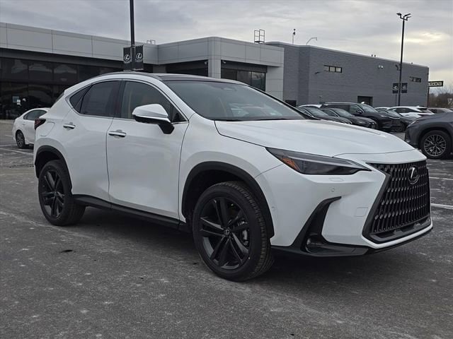 2026 Lexus NX PHEV 450h+'s photo