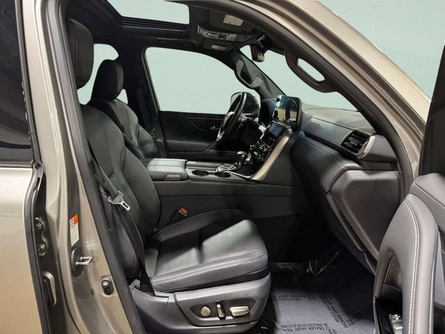 2024 Lexus LX Luxury - Photo 32