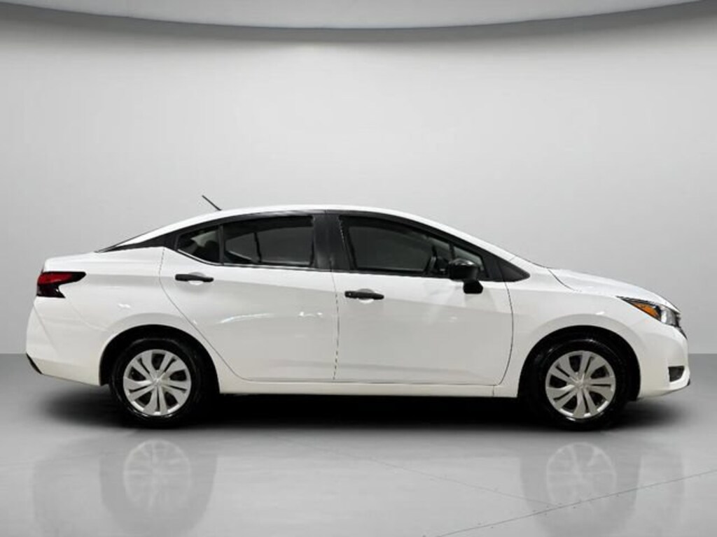 Used 2023 Nissan Versa 1.6 S Sedan