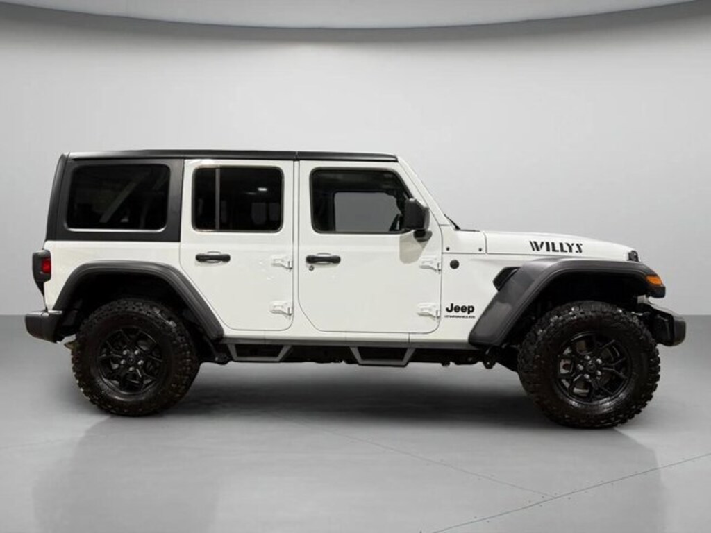 Used 2025 Jeep Wrangler Willys SUV