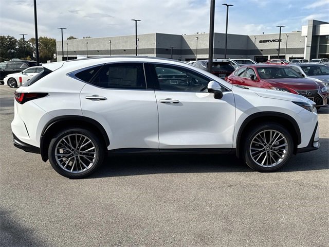 2026 Lexus NX 350 Premium photo 4