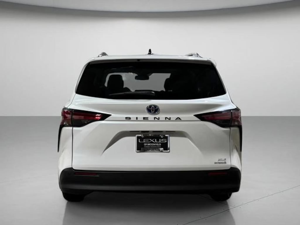 Used 2022 Toyota Sienna XLE 7 Passenger Van Passenger Van