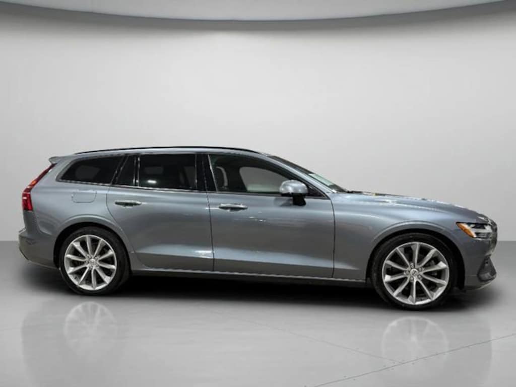 Used 2020 Volvo V60 T5 Wagon