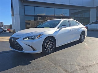 2024 LEXUS ES 250 Sedan