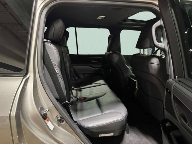 2024 Lexus LX Luxury - Photo 31