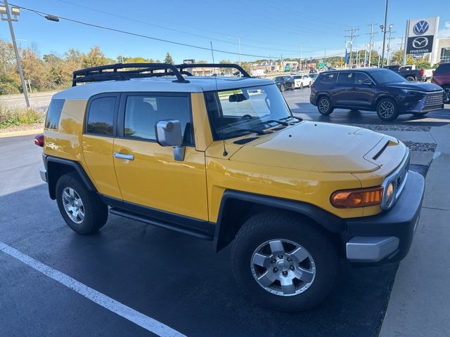 2010 Toyota FJ Cruiser Base photo 2