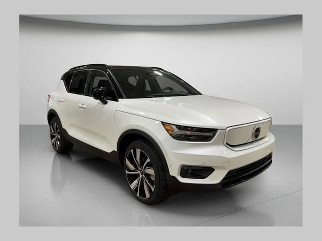 2022 Volvo XC40 Plus