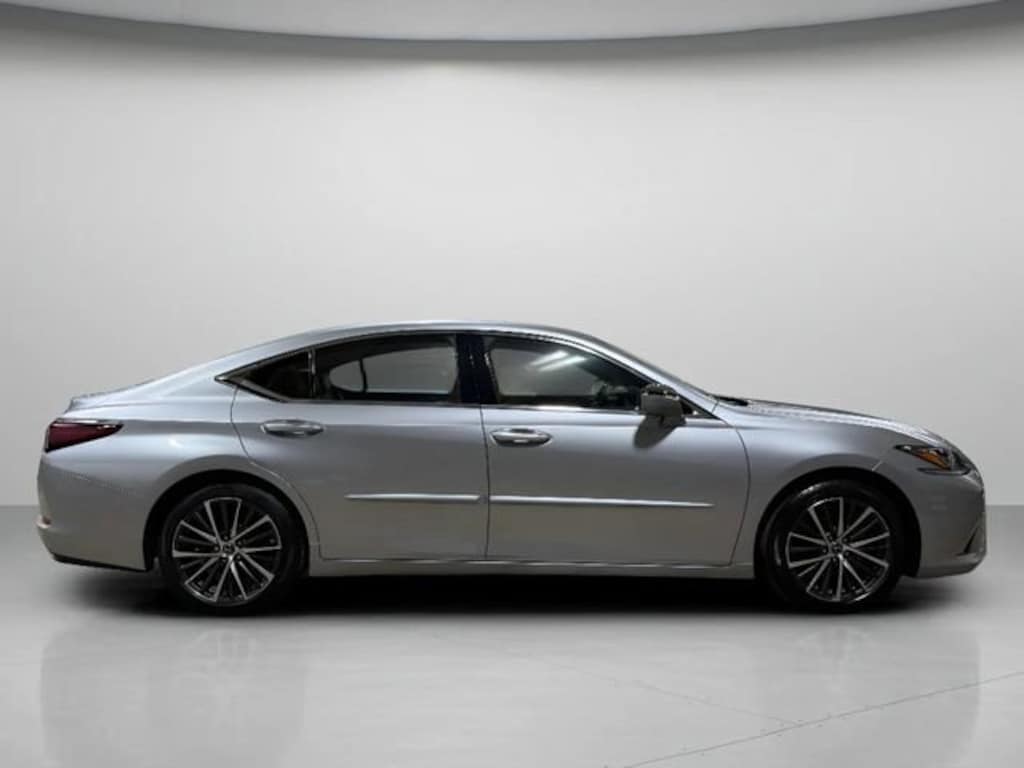 Used 2025 Lexus ES 350 Sedan