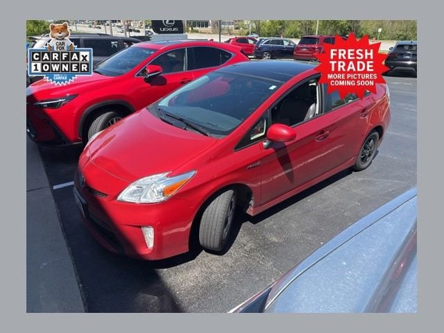 2014 Toyota Prius Four's photo