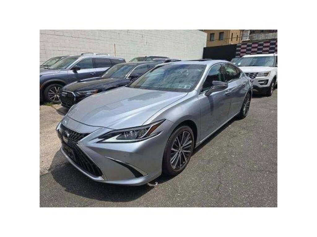 Used 2024 Lexus ES 350 Sedan