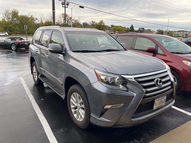 2019 Lexus GX 460 photo 2