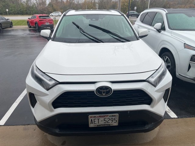 2022 Toyota RAV4 XLE photo 3