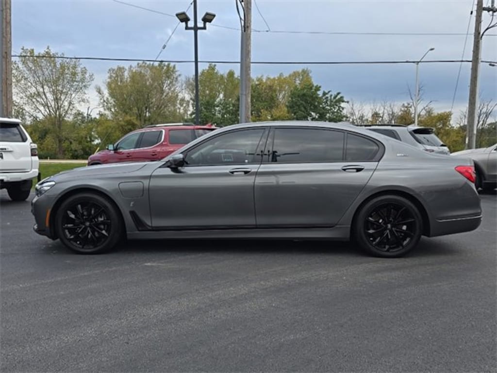 Used 2018 BMW 7 Series 740e xDrive iPerformance Sedan