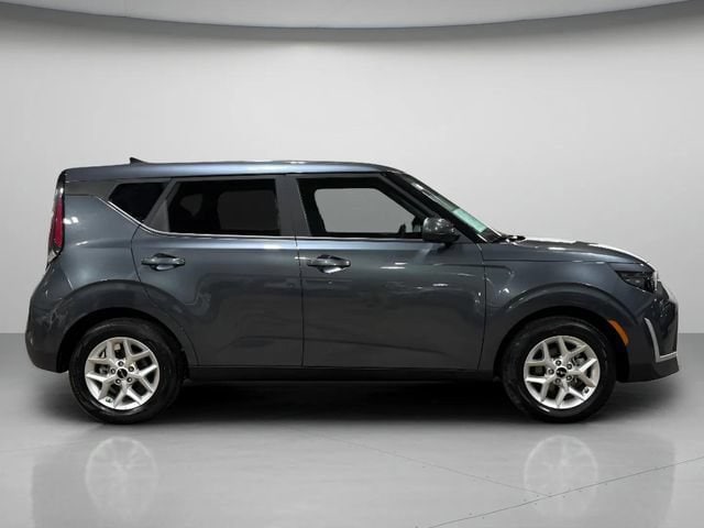 Used 2025 Kia Soul LX with VIN KNDJ23AU4S7964984 for sale in Brookfield, WI