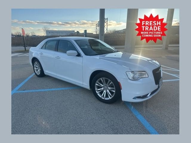 2016 Chrysler 300 Limited