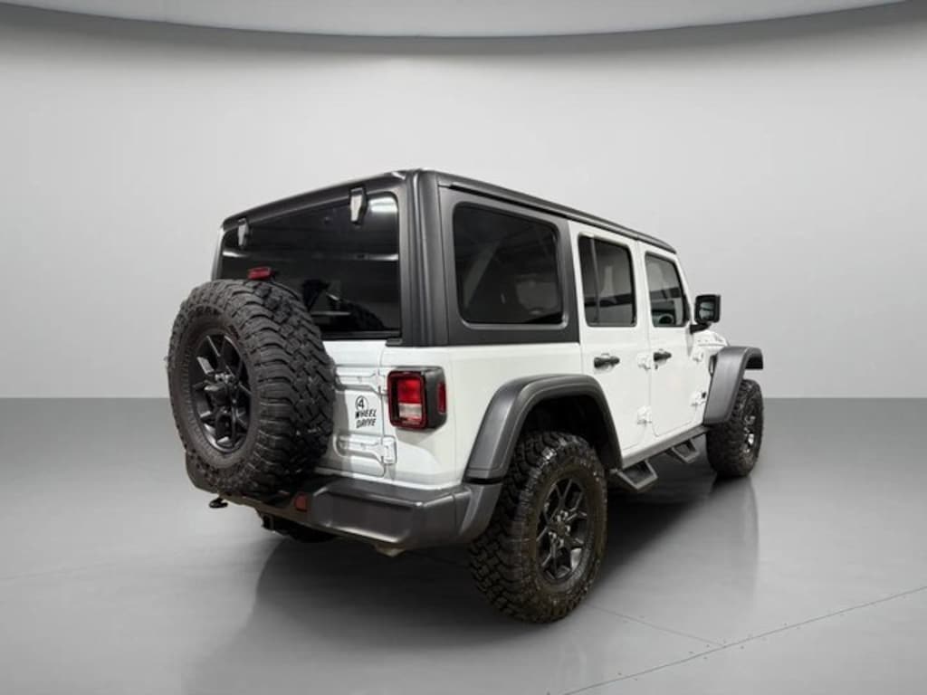 Used 2025 Jeep Wrangler Willys SUV