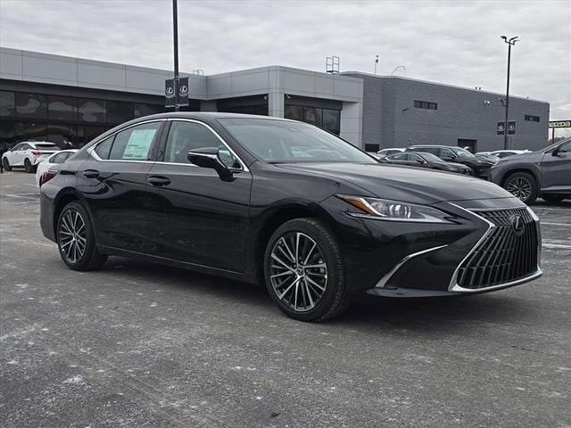 2025 Lexus ES 350's photo