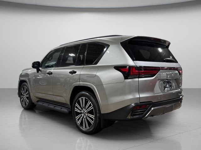 2024 Lexus LX Luxury - Photo 7
