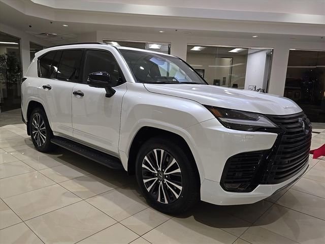 2026 Lexus LX Premium's photo