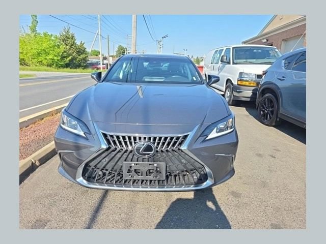 2024 Lexus ES 350 350's photo