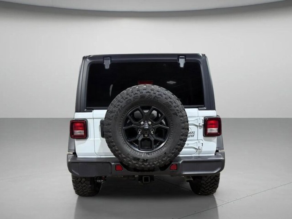 Used 2025 Jeep Wrangler Willys SUV