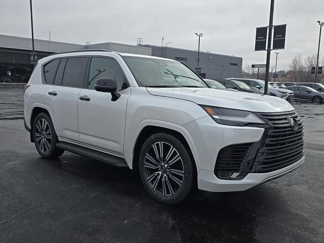 2026 Lexus LX Luxury's photo