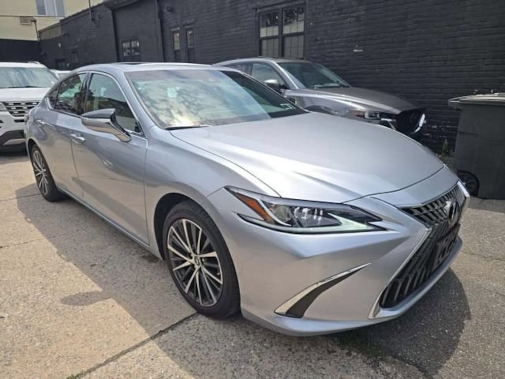Used 2024 Lexus ES 350 Sedan