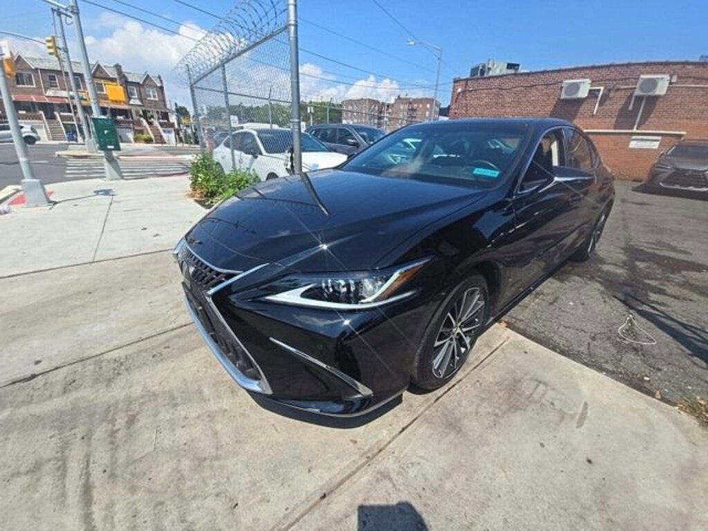Used 2023 Lexus ES 350 Sedan
