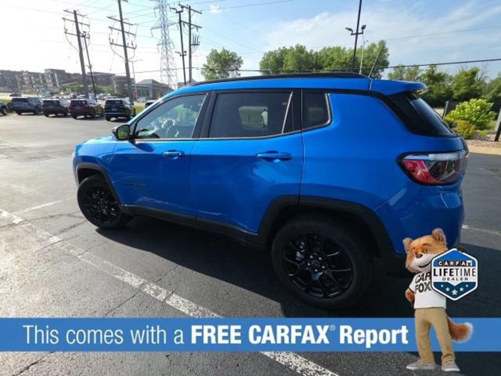 Used 2025 Jeep Compass Latitude SUV