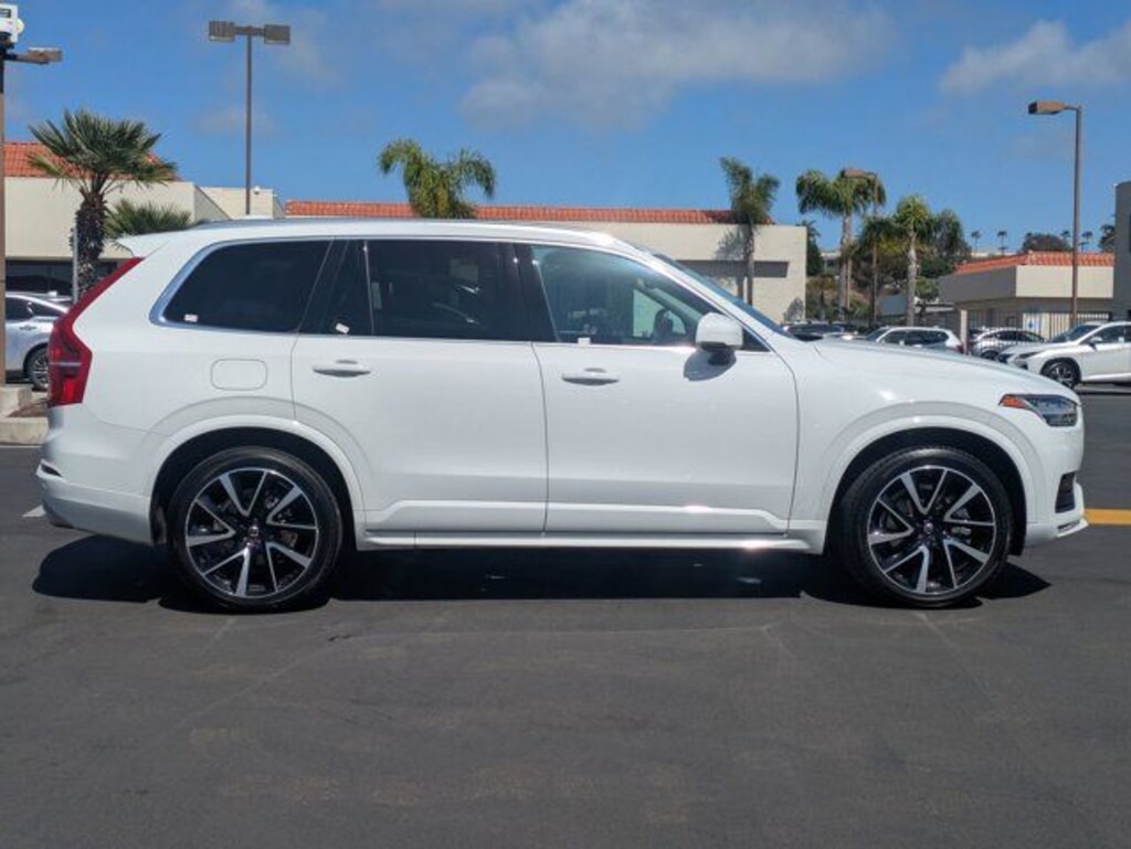 Used 2020 Volvo XC90 T6 Momentum SUV