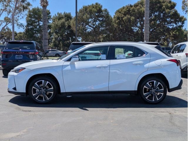 2026 Lexus UX Hybrid 300h Premium - Photo 8