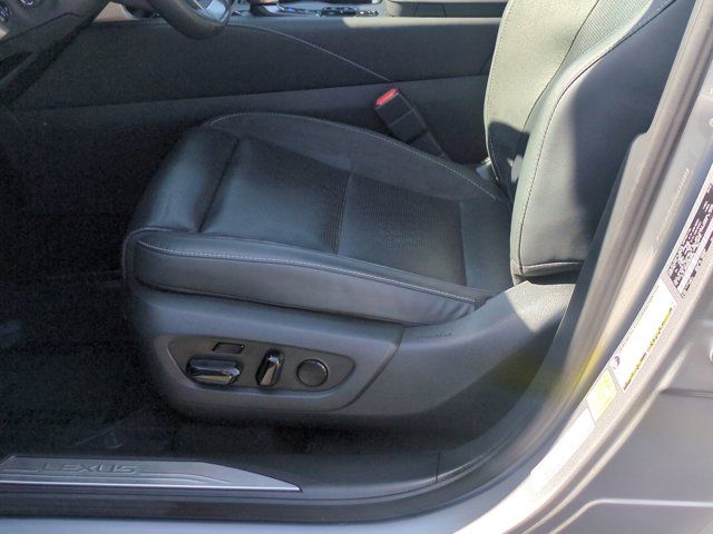 2024 Lexus RX PHEV 450h+ - Photo 12