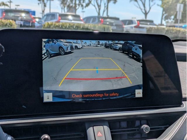 2026 Lexus UX Hybrid 300h Premium - Photo 18