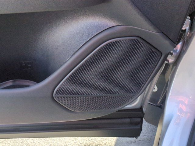 2024 Lexus RX PHEV 450h+ - Photo 16