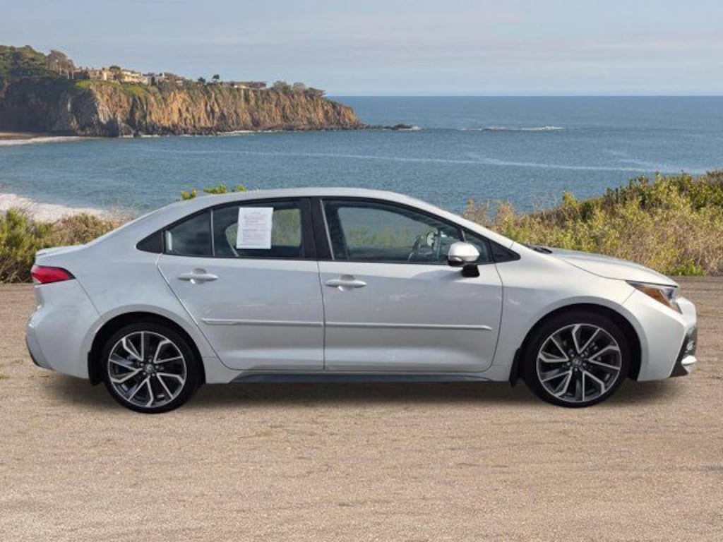 Used 2020 Toyota Corolla SE Sedan