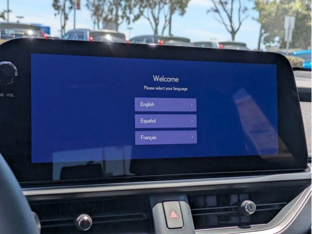 2026 Lexus UX Hybrid 300h Premium - Photo 17
