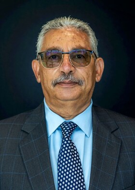 Staff member Elwy Karras from ID_e7ed0065d959