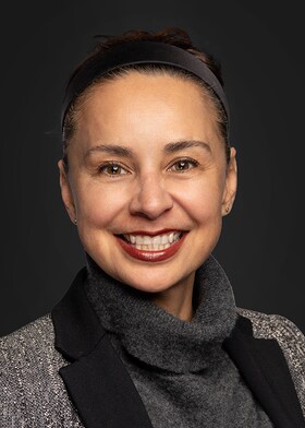 Staff member Aly Santana from ID_6ba79cdd243b