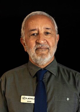 Staff member Esan Mirafzal from ID_e7ed0065d959