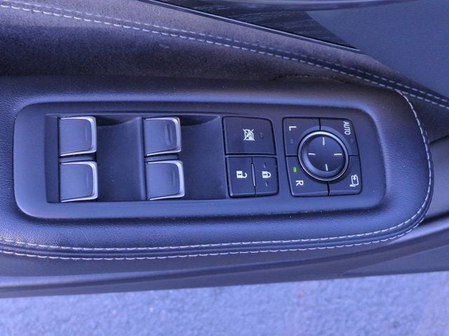 2022 Lexus LS Base - Photo 16