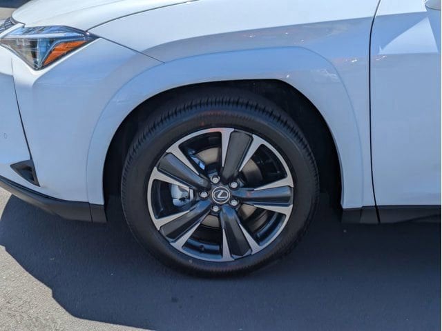 2026 Lexus UX Hybrid 300h Premium - Photo 9