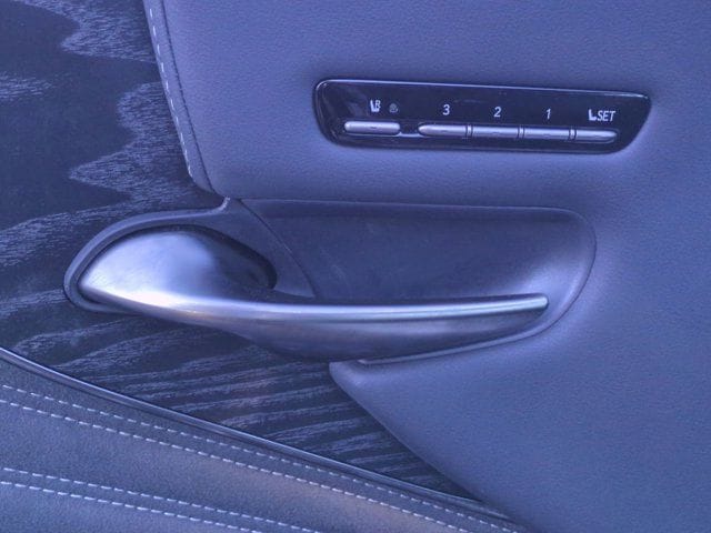 2022 Lexus LS Base - Photo 15