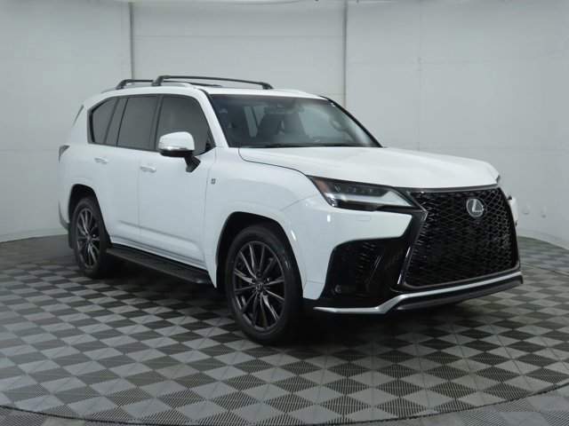 2023 Lexus LX 600 F SPORT photo 3