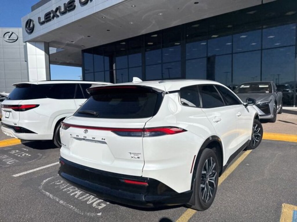 Used 2025 Toyota Crown Signia XLE SUV