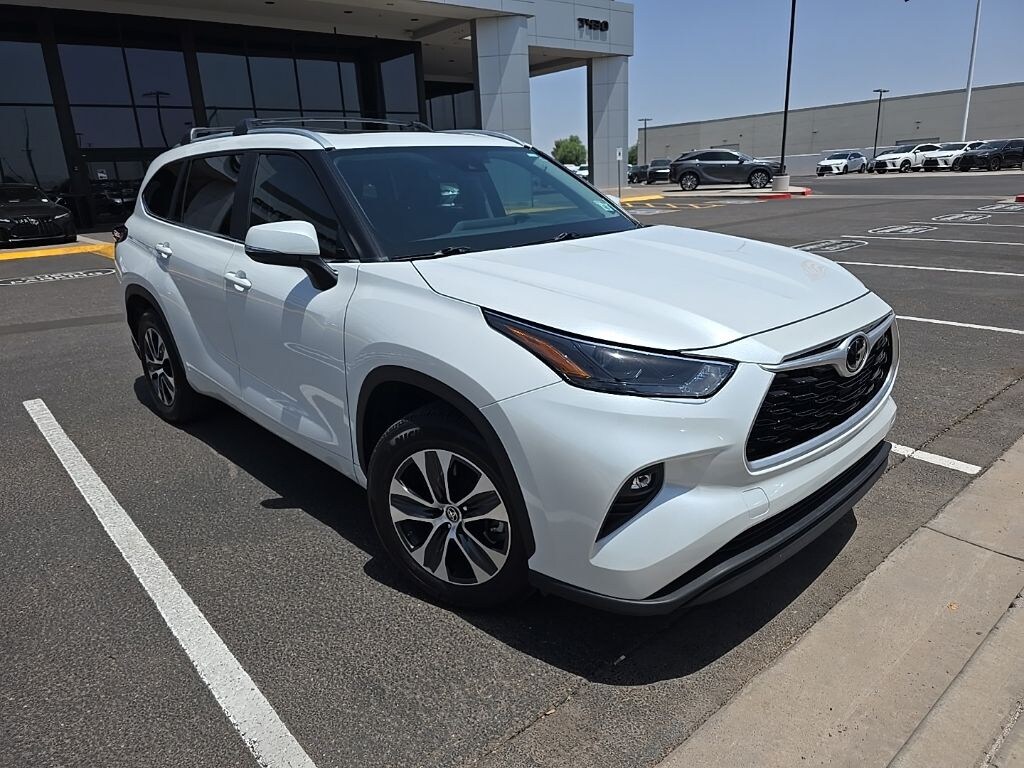 Used 2023 Toyota Highlander L SUV