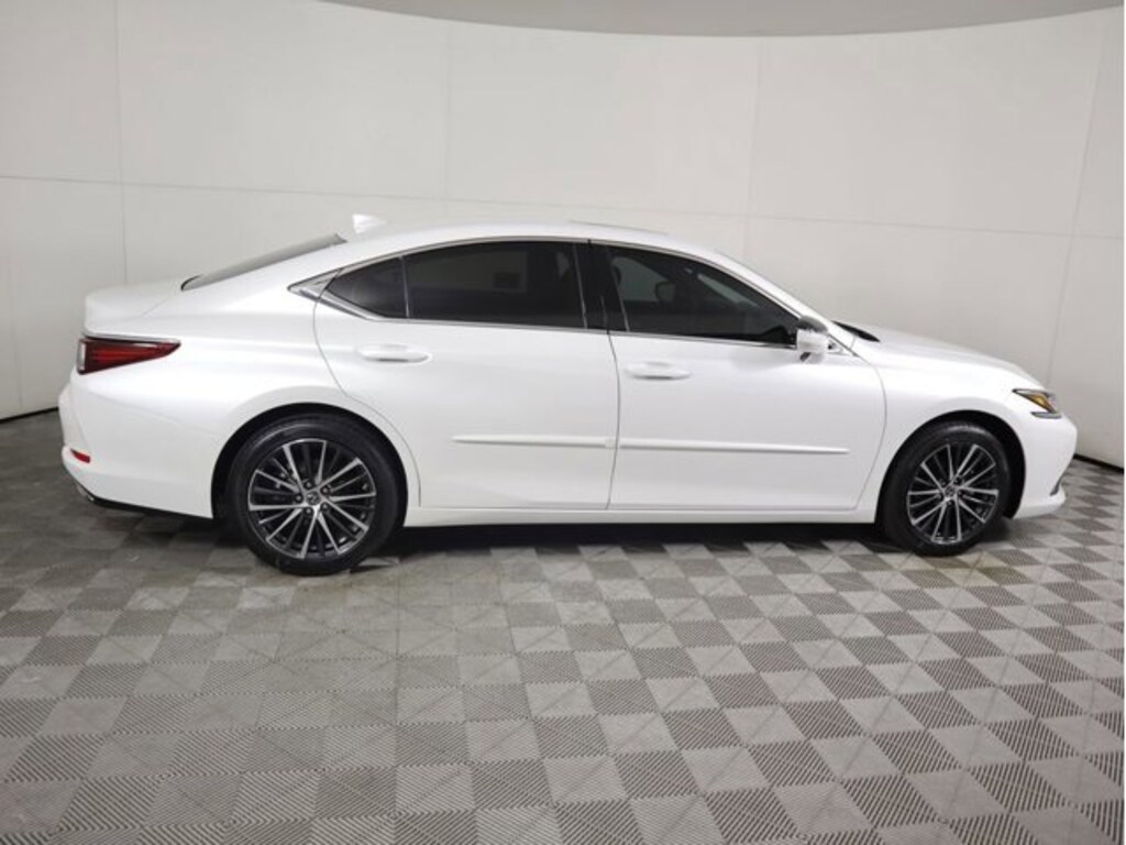 New 2025 Lexus ES 350 4-DOOR SEDAN
