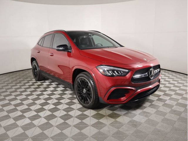 2024 Mercedes Benz GLA 250 4MATIC photo 3