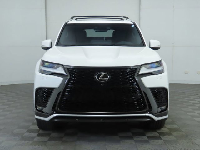 2023 Lexus LX 600 F SPORT photo 2