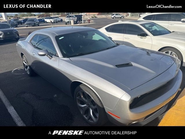 2015 Dodge Challenger SXT's photo